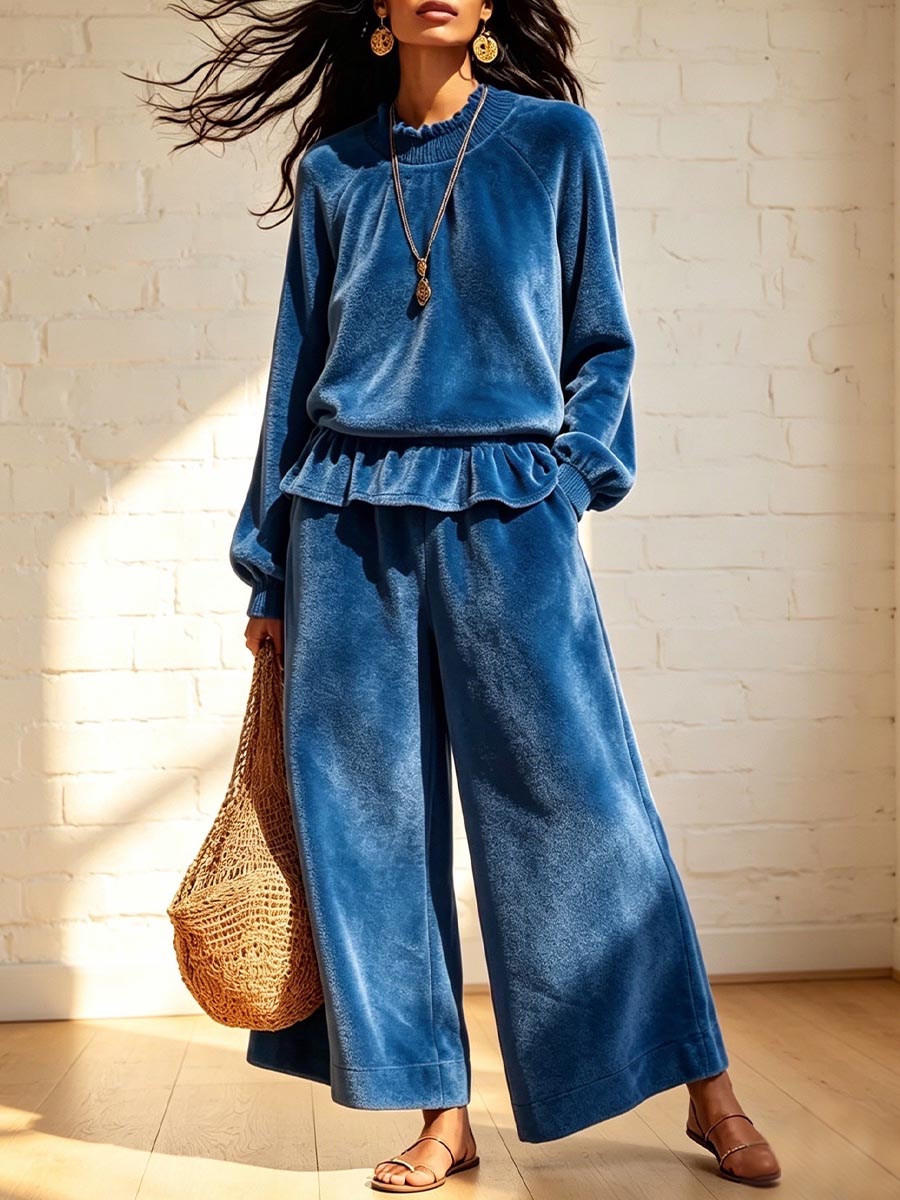 Women's Velour Two-Piece Loungewear Set with Ruffle Hem