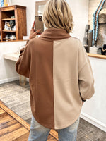Chic Two-tone Asymmetric Button-front Pullover