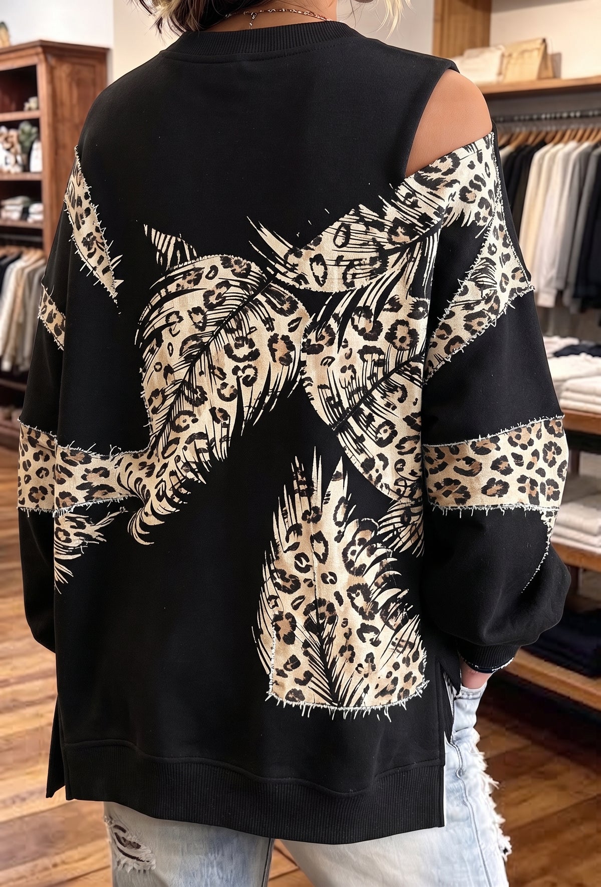 Chic Bold Leopard Print Cut-out Design Sweatshirt