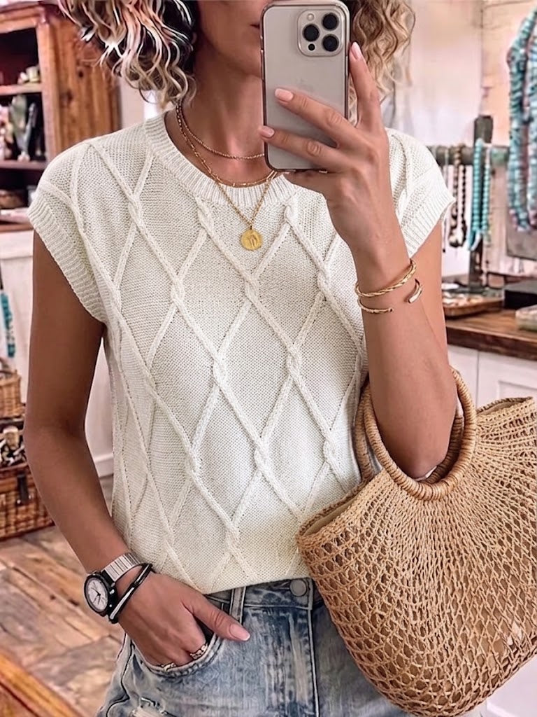 Solid-color Cable-knit Top With Batwing Sleeves And A Relaxed, Loose Fit