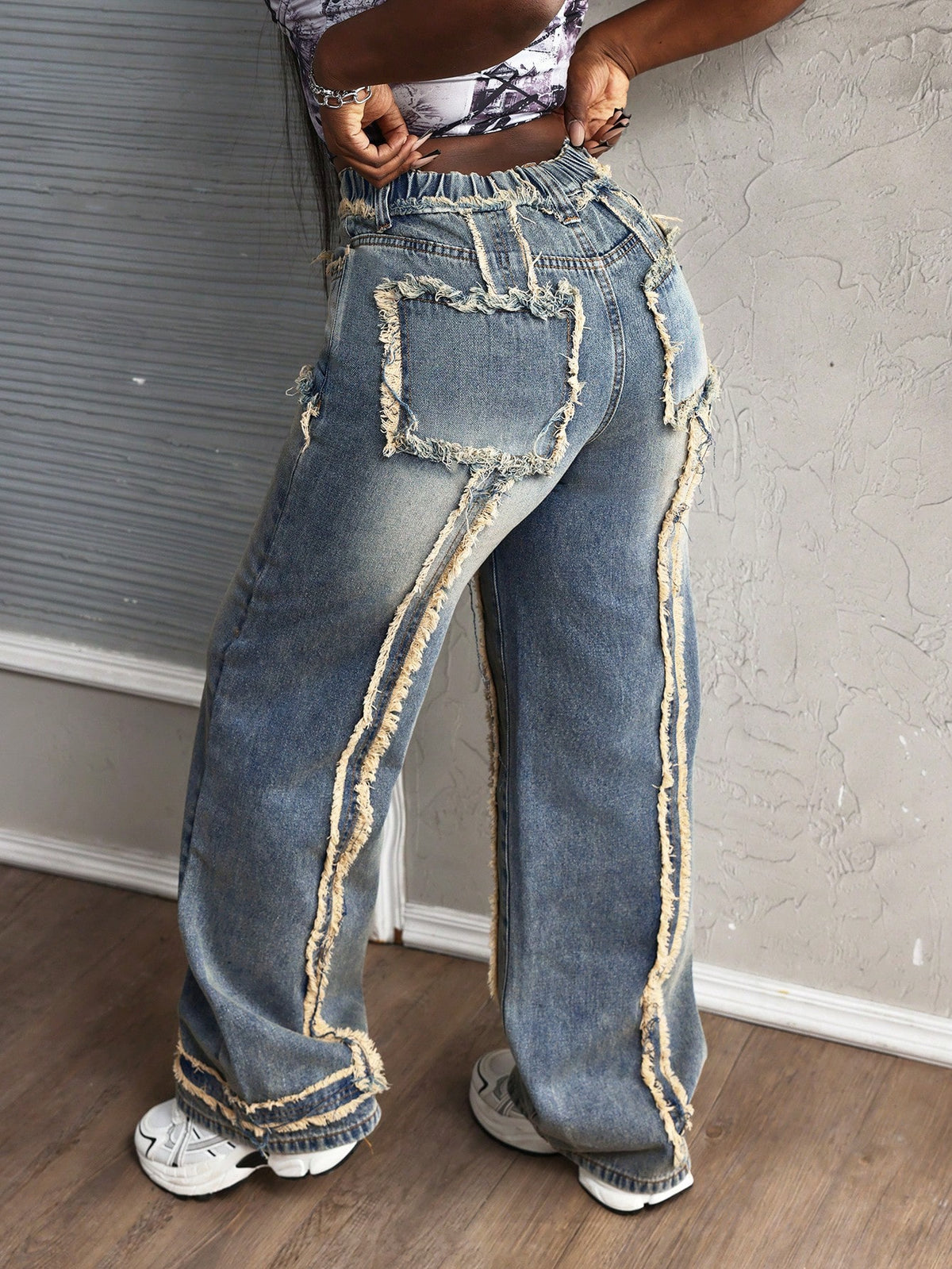 Chic Distressed Raw-Edge Wide-Leg Denim Jeans